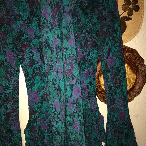 Blouse 👚 - Picture 1 of 4